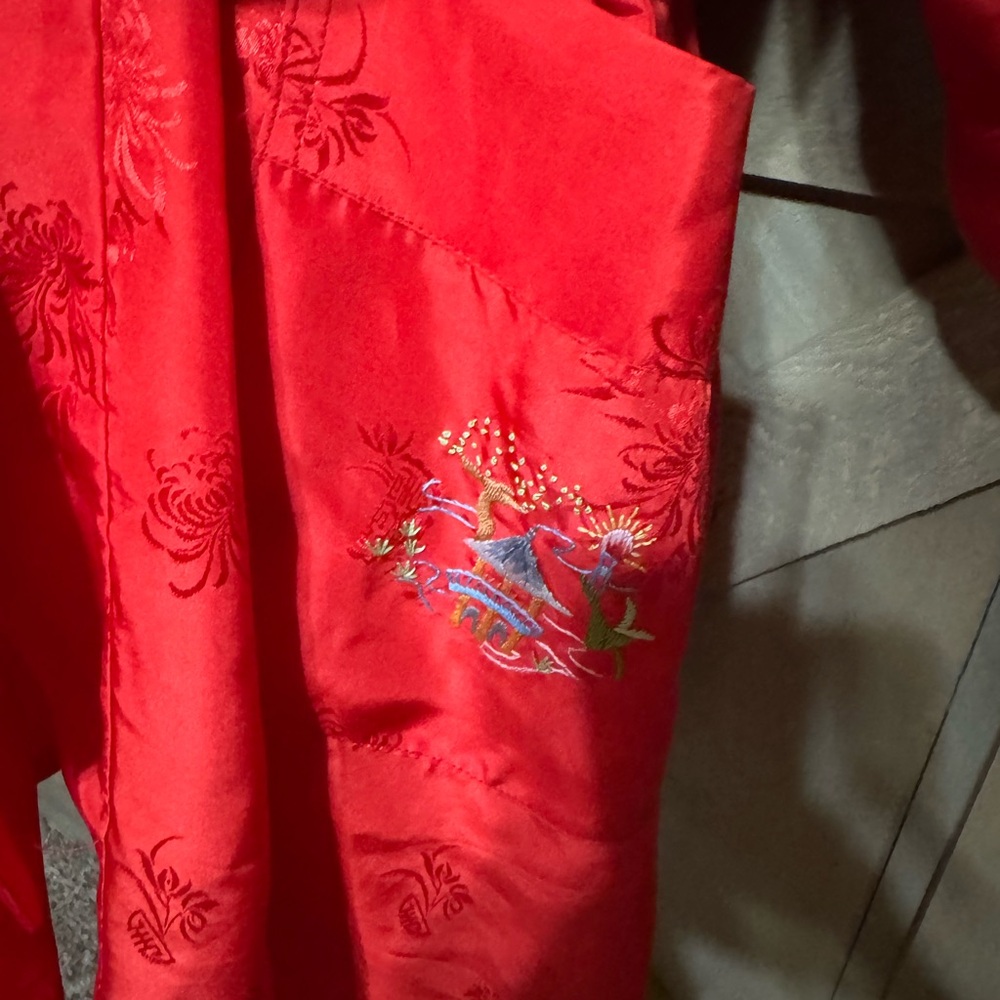 Vintage 100% pure silk robe with Asian embroidery Size Medium Made in Shanghai - Picture 13 of 15